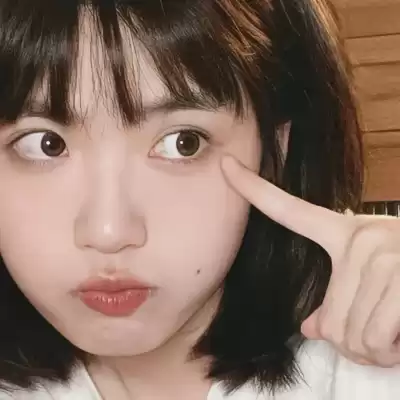 苍傲玉